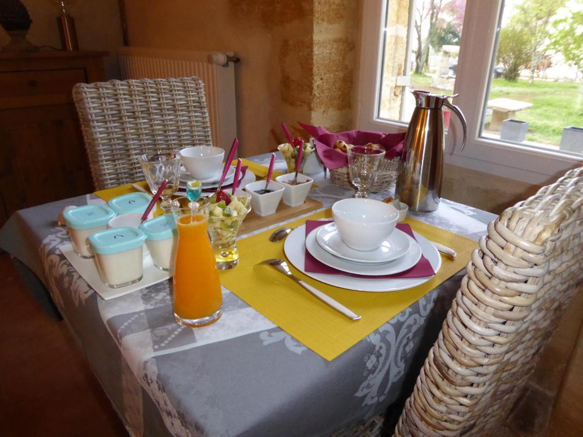 Bed and Breakfast La Vigneraie De Laura Sainte-Colombe  Екстер'єр фото