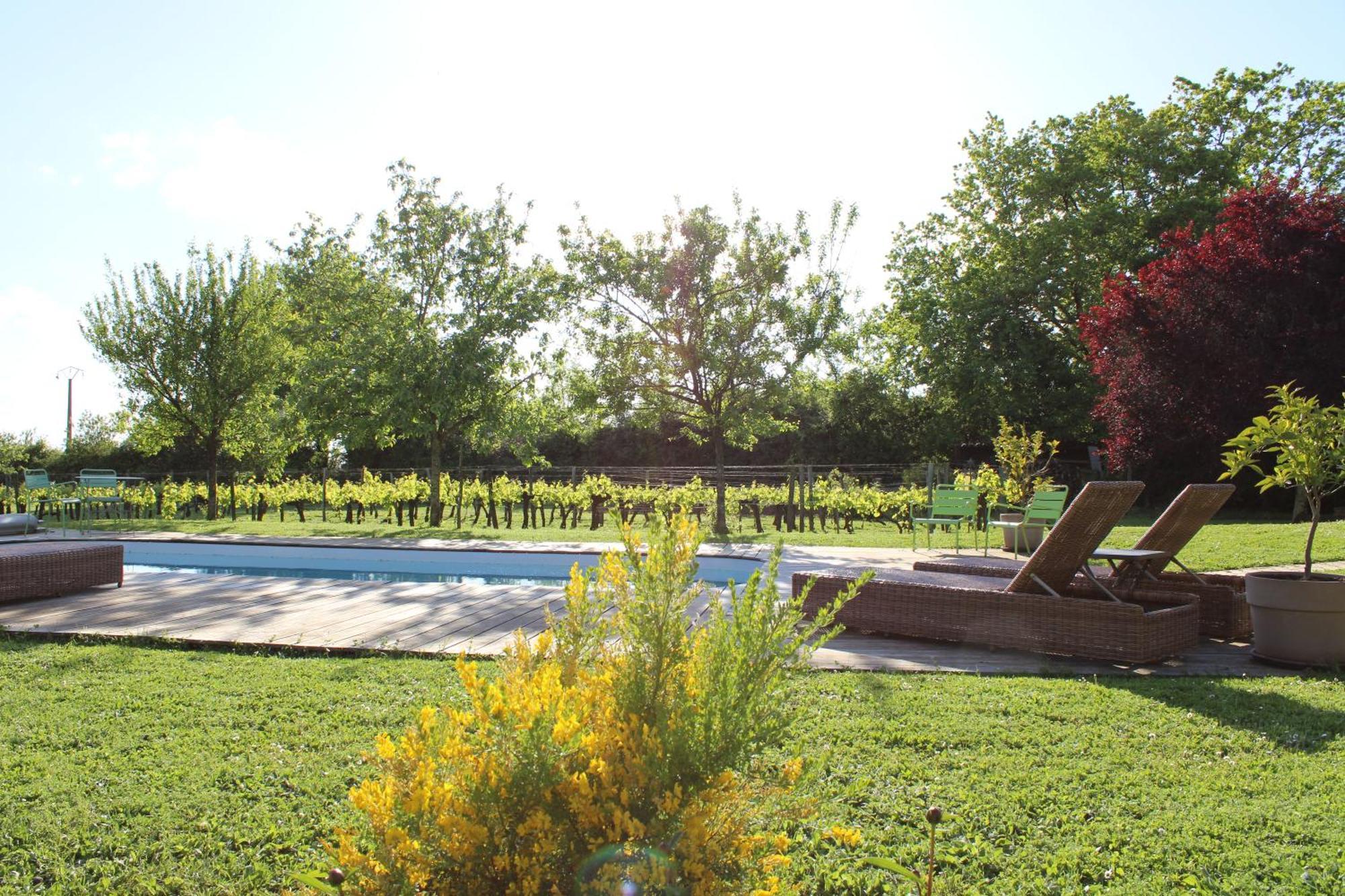 Bed and Breakfast La Vigneraie De Laura Sainte-Colombe  Екстер'єр фото